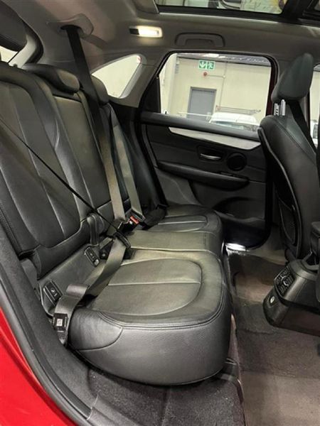 2015-BMW-2-Series-220i-Active-Tourer-Auto_12