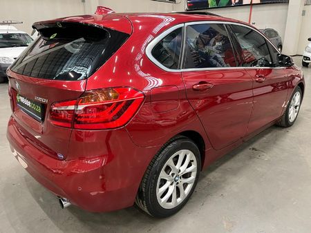 2015-BMW-2-Series-220i-Active-Tourer-Auto_6