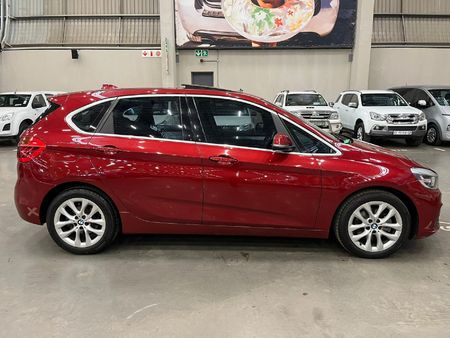2015-BMW-2-Series-220i-Active-Tourer-Auto_7