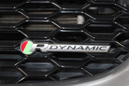 2018-Jaguar-E-Pace-D240-177-KW-20Di-HSE-R-DYNAMIC-8-SPEED-AUTO-AWD_22