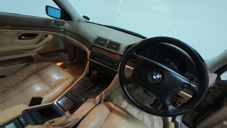 2001-BMW-5-Series-530d-Auto_11