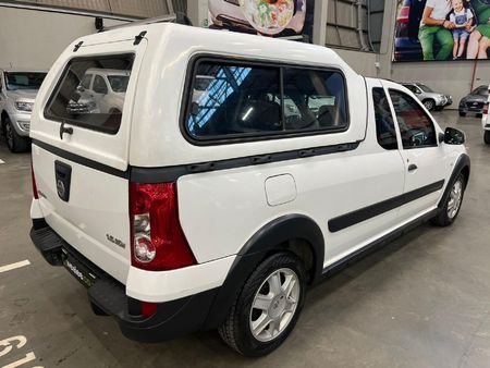 2016-Nissan-NP200-16-SE_6