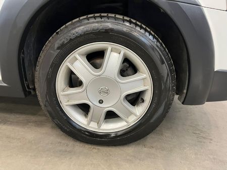 2016-Nissan-NP200-16-SE_8