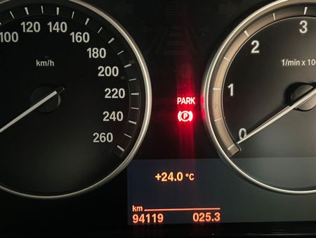 2015-BMW-X5-xDrive30d-M-Sport-Auto_9