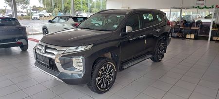 2022-Mitsubishi-Pajero-Sport-24D-4x4-Exceed-Auto_0