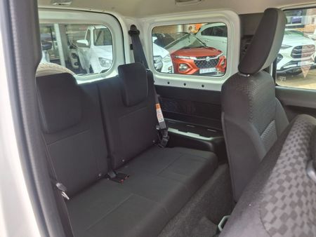 2024-Suzuki-Jimny-15-GLX_11
