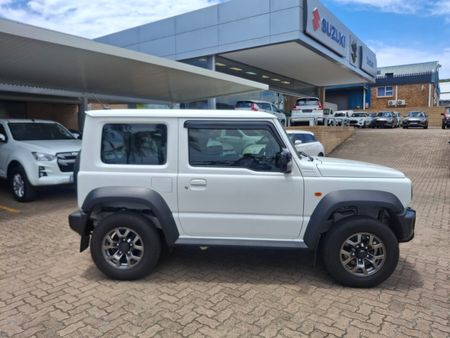 2024-Suzuki-Jimny-15-GLX_7