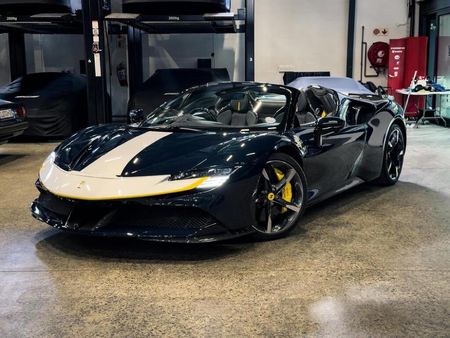 2023-Ferrari-SF90-Spider_1