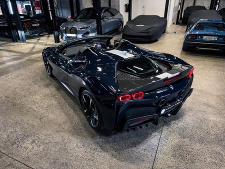 2023-Ferrari-SF90-Spider_4