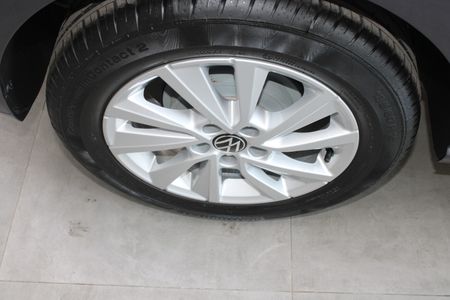 2026-Volkswagen-Polo-Vivo-14-Life_12