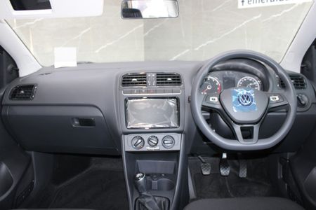 2026-Volkswagen-Polo-Vivo-14-Life_22