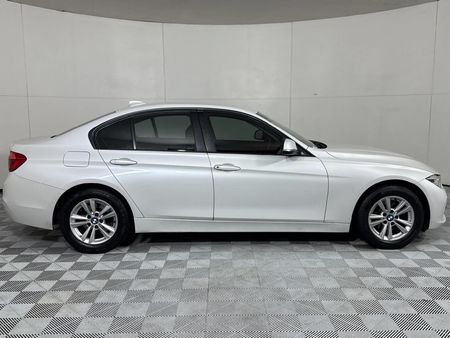 2018-BMW-3-Series-318i-Auto_12