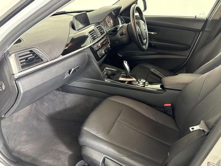 2018-BMW-3-Series-318i-Auto_7