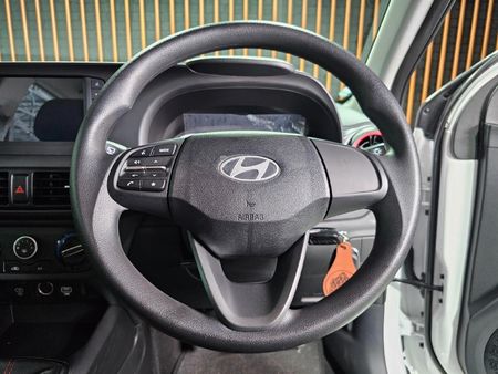 2026-Hyundai-Grand-i10-10-Motion_9
