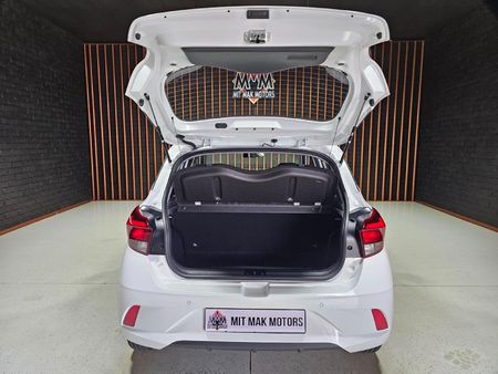 2026-Hyundai-Grand-i10-10-Motion_25