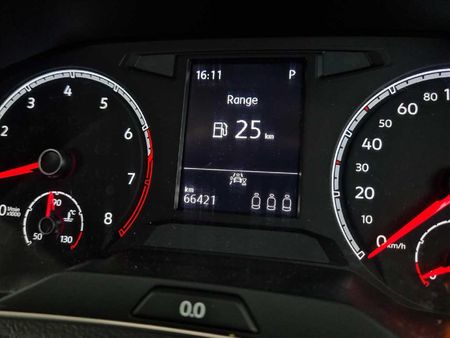 2022-Volkswagen-T-Roc-14-TSI-Design-Auto_13