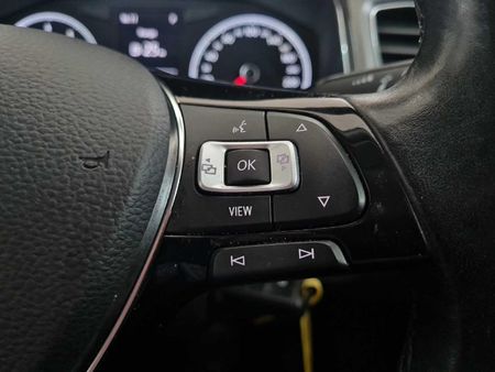 2022-Volkswagen-T-Roc-14-TSI-Design-Auto_14