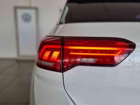 2022-Volkswagen-T-Roc-14-TSI-Design-Auto_18