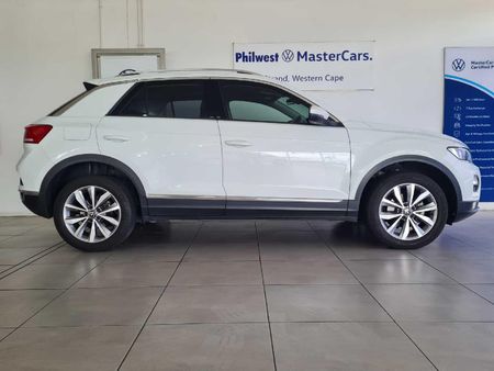 2022-Volkswagen-T-Roc-14-TSI-Design-Auto_3