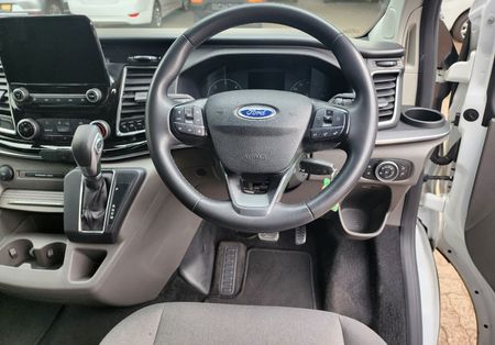 2022-Ford-Tourneo-Custom-LTD-20-TDCi-Auto-136KW_10