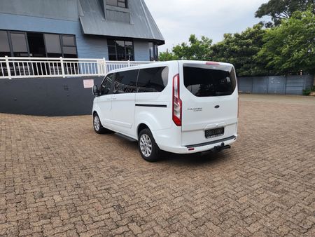 2022-Ford-Tourneo-Custom-LTD-20-TDCi-Auto-136KW_14