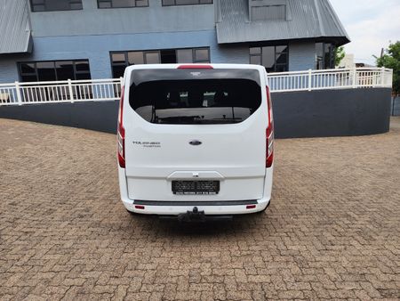 2022-Ford-Tourneo-Custom-LTD-20-TDCi-Auto-136KW_15