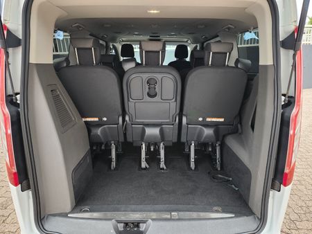 2022-Ford-Tourneo-Custom-LTD-20-TDCi-Auto-136KW_17