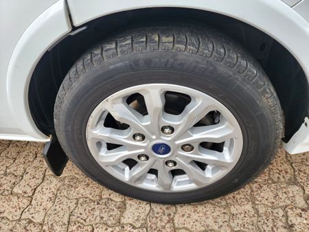 2022-Ford-Tourneo-Custom-LTD-20-TDCi-Auto-136KW_3