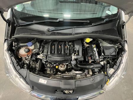 2018-Peugeot-208-12-PureTech-Active-5-dr_9