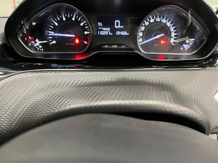 2018-Peugeot-208-12-PureTech-Active-5-dr_10