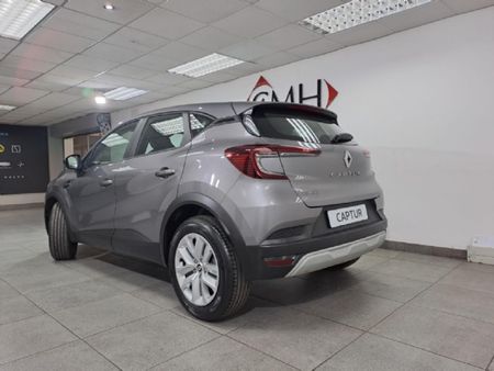 2026-Renault-Captur-13T-EDC_2