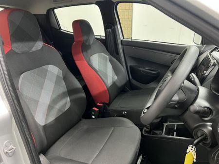 2026-Renault-Kwid-10-Techno_15