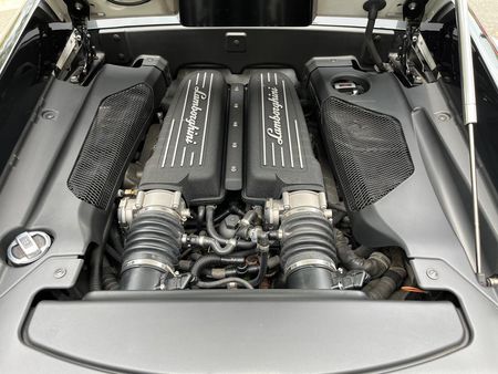 2014-Lamborghini-Gallardo-LP550-2-Signature-Series_20