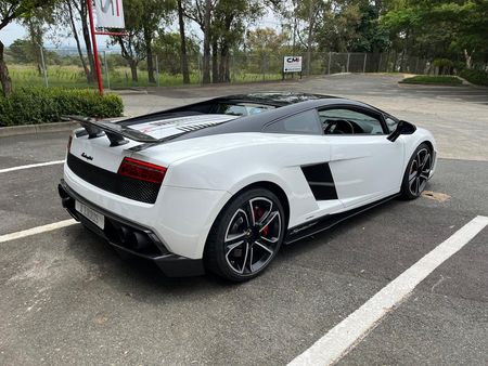 2014-Lamborghini-Gallardo-LP550-2-Signature-Series_4