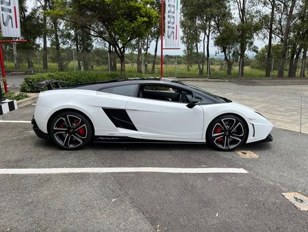 2014-Lamborghini-Gallardo-LP550-2-Signature-Series_5