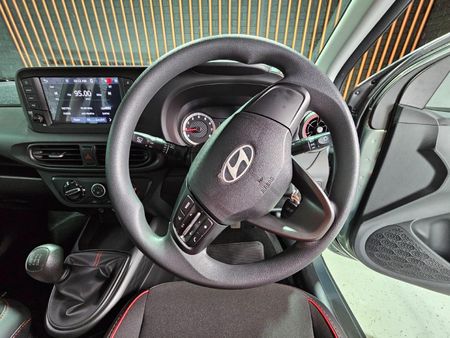 2026-Hyundai-Grand-i10-10-Motion_17