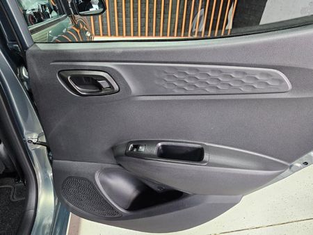 2026-Hyundai-Grand-i10-10-Motion_19