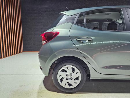 2026-Hyundai-Grand-i10-10-Motion_26