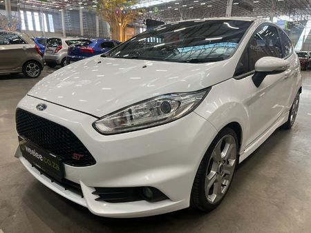 2014-Ford-Fiesta-ST-16-EcoBoost-GDTi_2