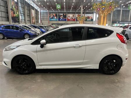 2014-Ford-Fiesta-ST-16-EcoBoost-GDTi_5