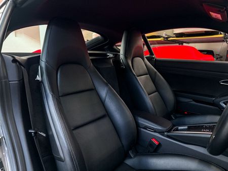 2017-Porsche-Cayman-718-S-Auto_11