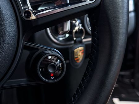 2017-Porsche-Cayman-718-S-Auto_12