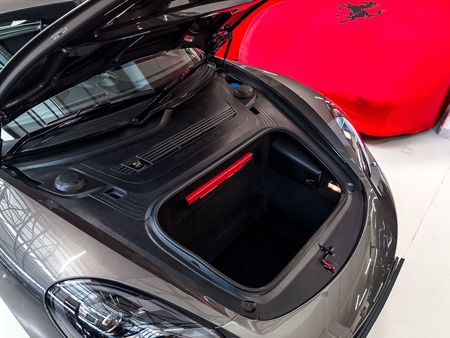 2017-Porsche-Cayman-718-S-Auto_15