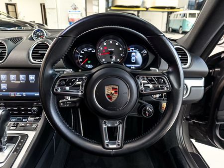 2017-Porsche-Cayman-718-S-Auto_7