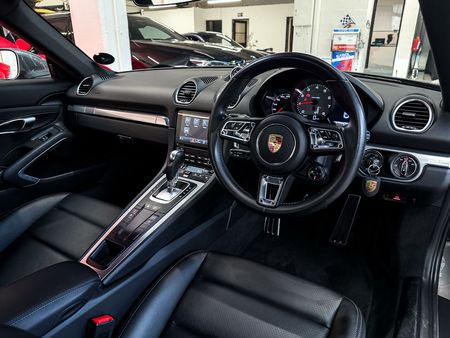 2017-Porsche-Cayman-718-S-Auto_8