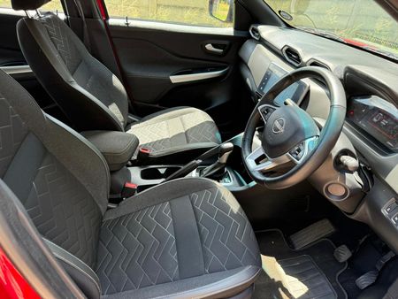 2023-Nissan-Magnite-10T-Acenta-Auto_7