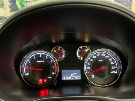 2014-Suzuki-SX4-20_10