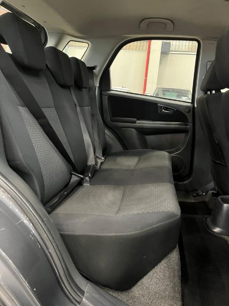 2014-Suzuki-SX4-20_11
