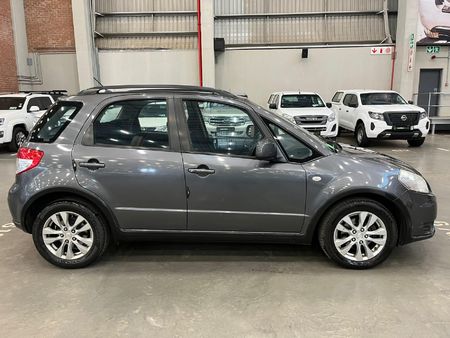 2014-Suzuki-SX4-20_1