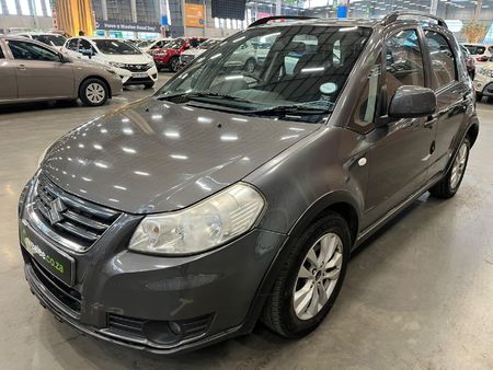 2014-Suzuki-SX4-20_6